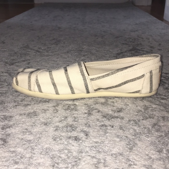 Madden Girl Slip Ons - Picture 4 of 6